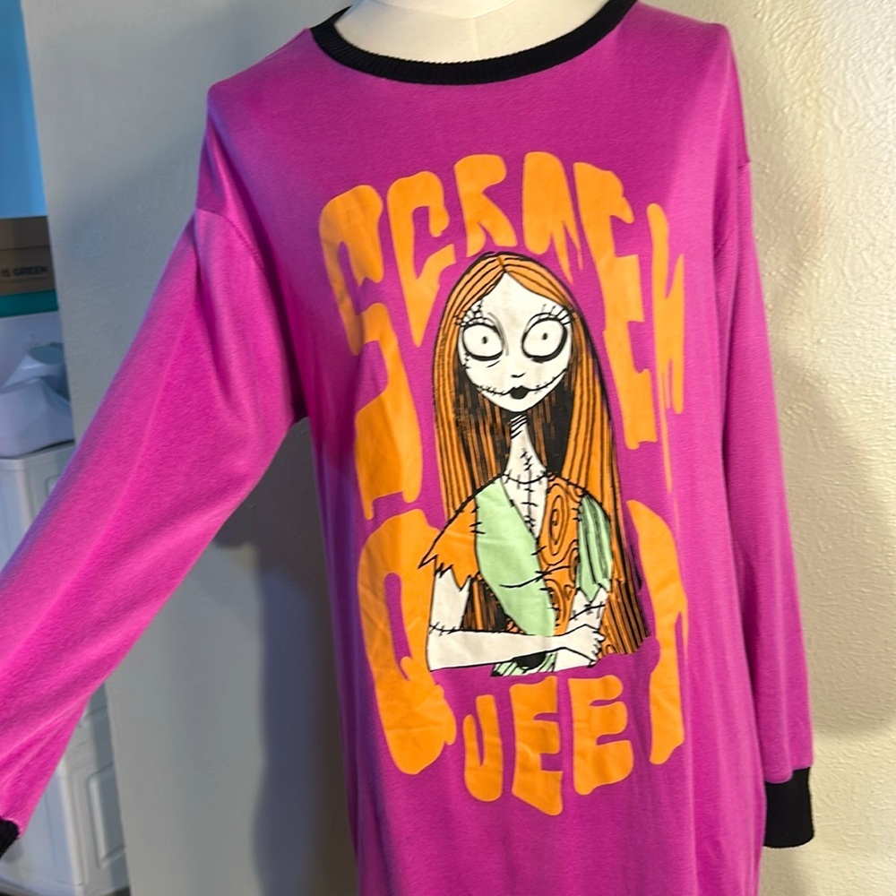 TIM BURTON’S The Nightmare Before Christmas Scream Queen Nightshirt Night Gown - Picture 8 of 12